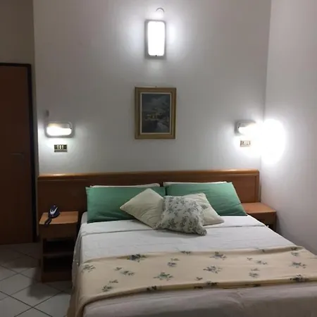 Отель Hotel Venezia San Mauro Mare San Mauro Mare